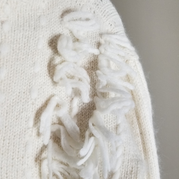 Mantari | Angelica Alpaca Fringe Cream Cozy Sweater - Picture 8 of 12